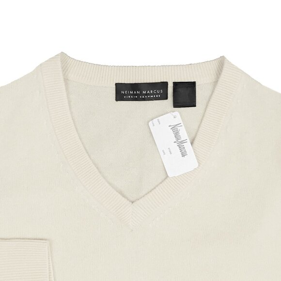NEW $398 Neiman Marcus Cashmere Sweater! M or XL Creme V Neck Soft and Plush - Picture 2 of 2